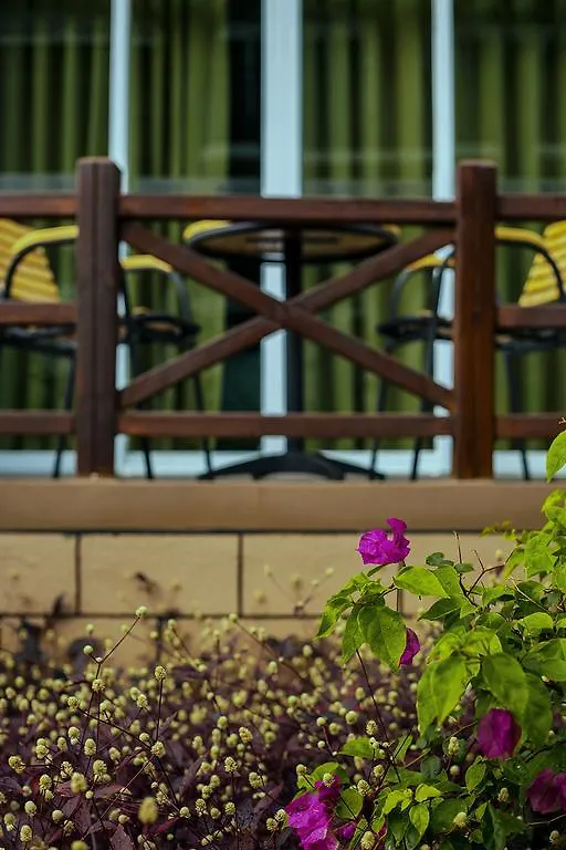 Phoenix Villa Hotel Σανυά