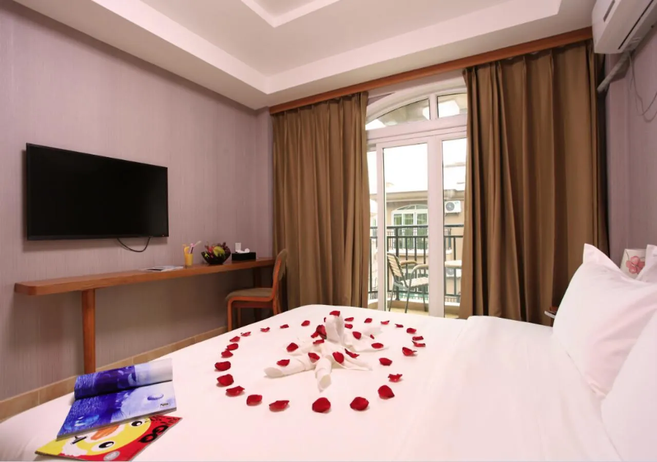 Phoenix Villa Hotel Σανυά